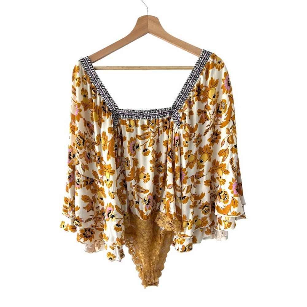 Free People Intimately Ditsy Floral Bodysuit M Bell Sleeve Lace Boho Festival
